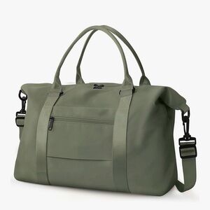 NWOT Stylish Olive Green Travel Bag for Women Carryon Waterproof Bag